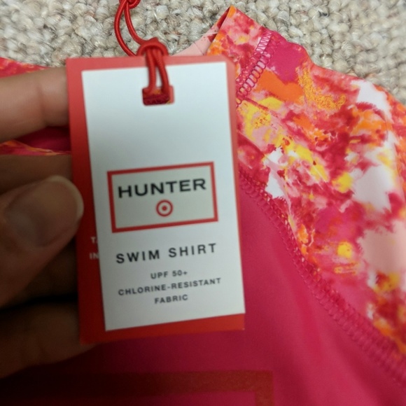 New! 🎯Hunter Girl's Rashguard - Picture 2 of 4